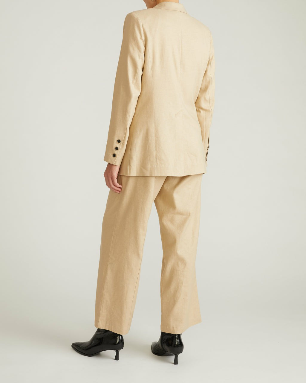Coastal Linen Blend Blazer - Universal Standard