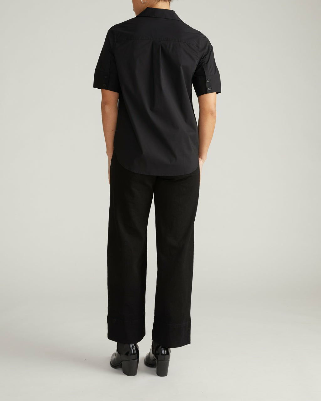 Elbe Stretch Poplin Short Sleeve Shirt - Universal Standard