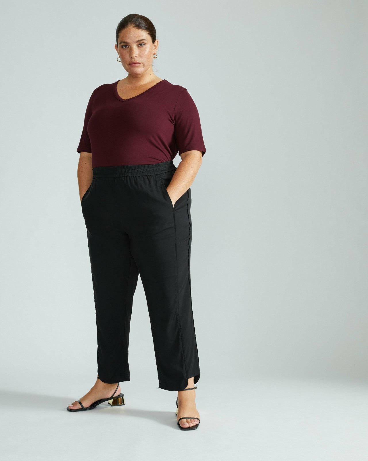 Lily Liquid Jersey V-Neck Stovepipe Tee - Universal Standard