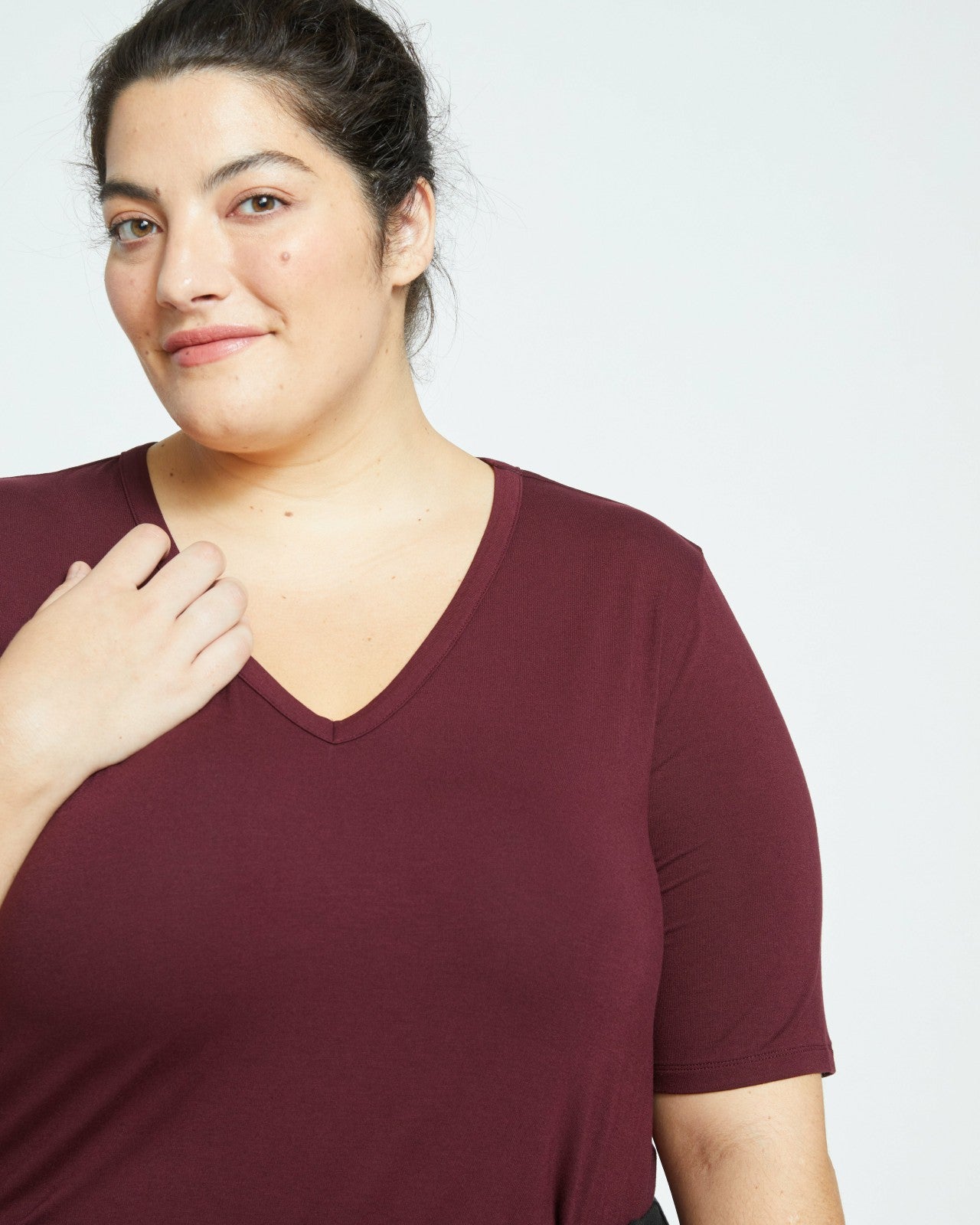 Lily Liquid Jersey V-Neck Stovepipe Tee - Universal Standard