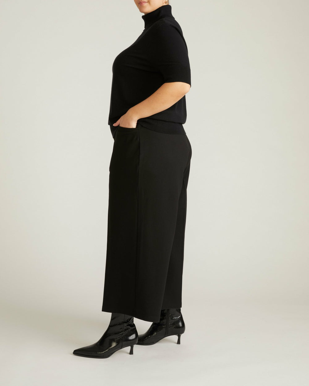 Savvy Fine Knit Turtleneck Sweater Top - Universal Standard