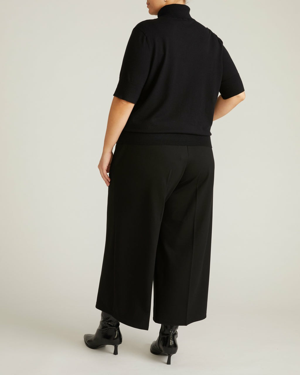 Savvy Fine Knit Turtleneck Sweater Top - Universal Standard