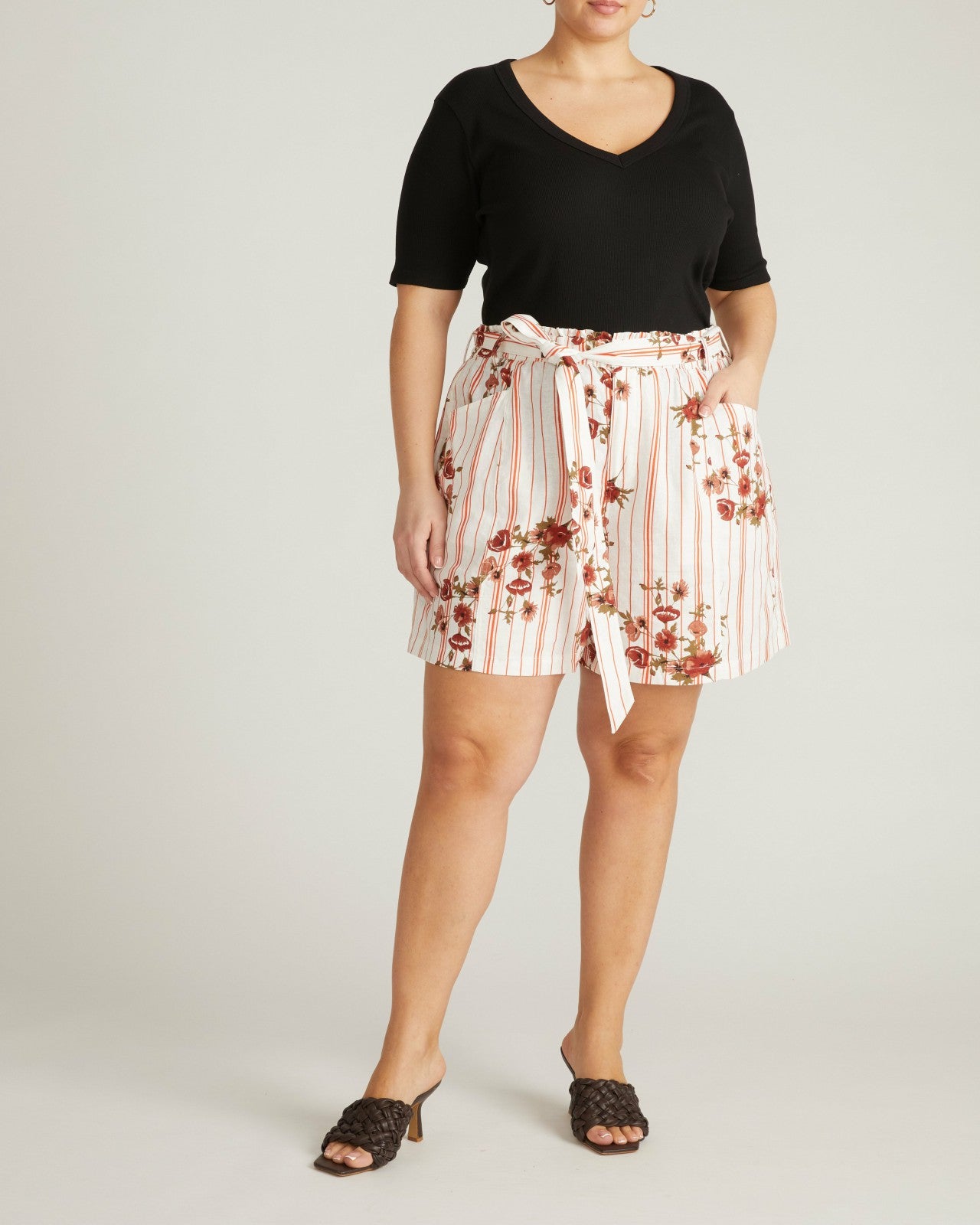Harbor Stretch Linen Blend Paperbag Shorts - Universal Standard
