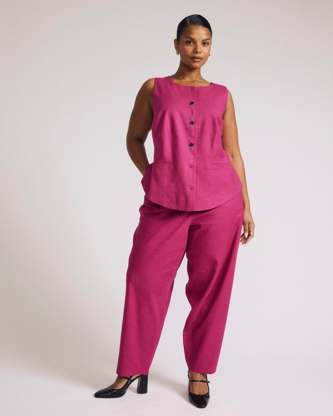 Lou Barrel Leg Linen Blend Pants - Universal Standard