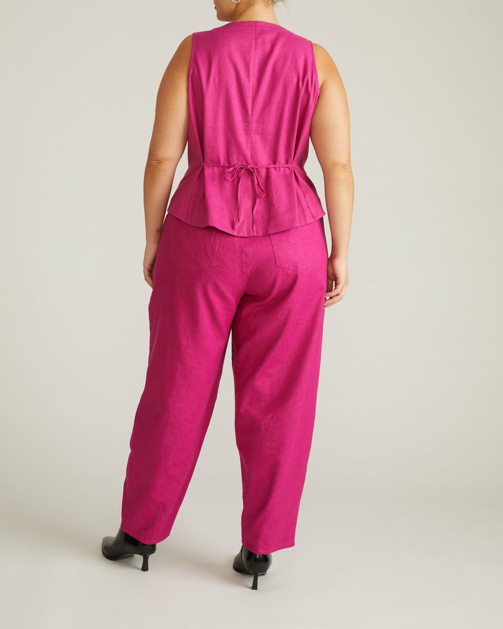 Lou Barrel Leg Linen Blend Pants - Universal Standard