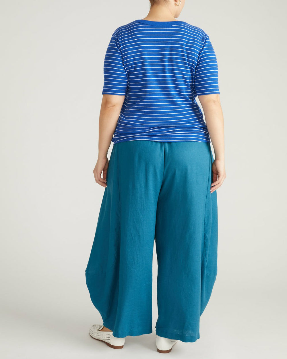 Classic V-Neck Ribbed Tee - Universal Standard