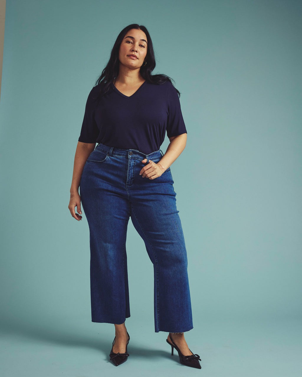 Lily Liquid Jersey V-Neck Stovepipe Tee - Universal Standard