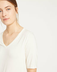 Lily Liquid Jersey V-Neck Stovepipe Tee - Universal Standard