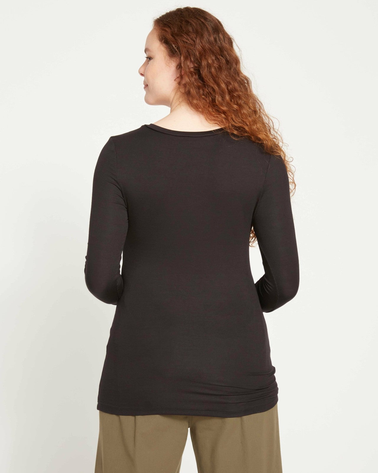Cloud Rib Long Sleeve V-Neck Tee - Universal Standard