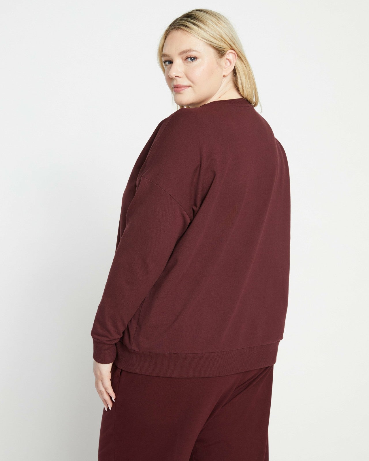Lauren Classic Sweatshirt - Universal Standard