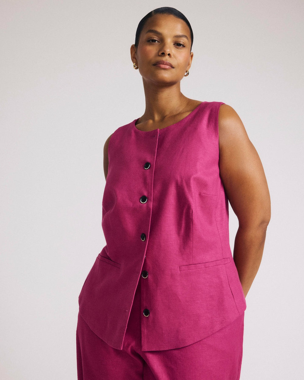 Tamsin Stretch Linen Blend Vest - Universal Standard