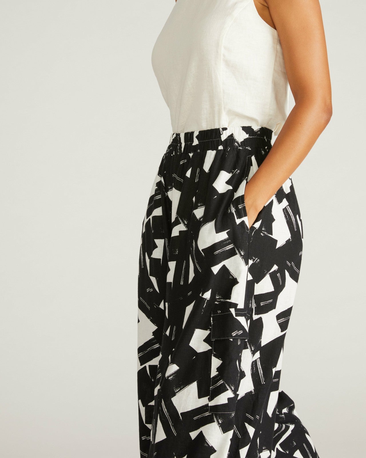 Palazzo Cargo Linen Blend Pant - Universal Standard