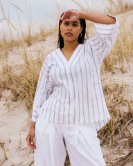 Elio V-Neck Linen Blend Top - Universal Standard