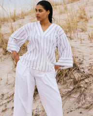 Elio V-Neck Linen Blend Top - Universal Standard