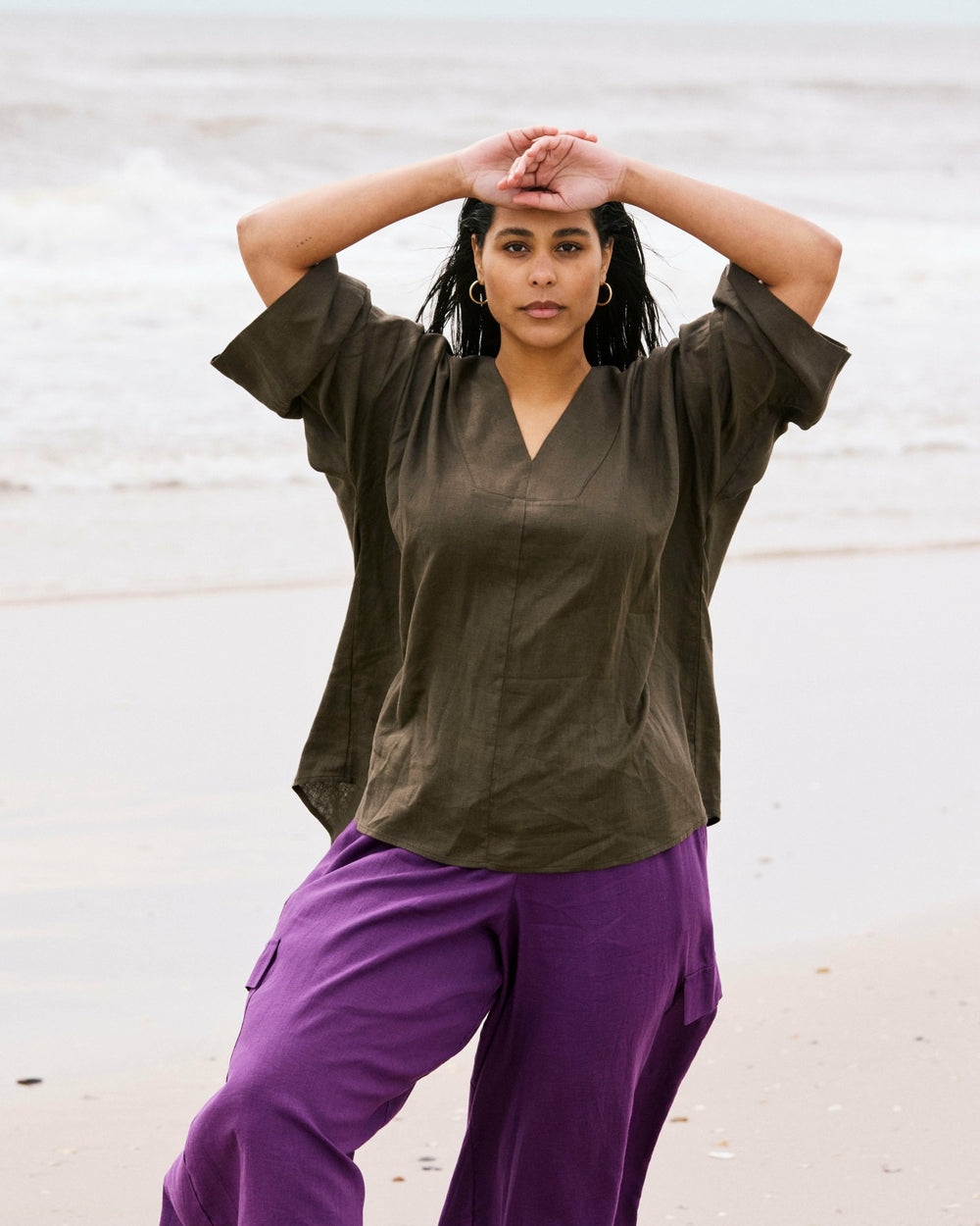 Elio V-Neck Linen Blend Top - Universal Standard