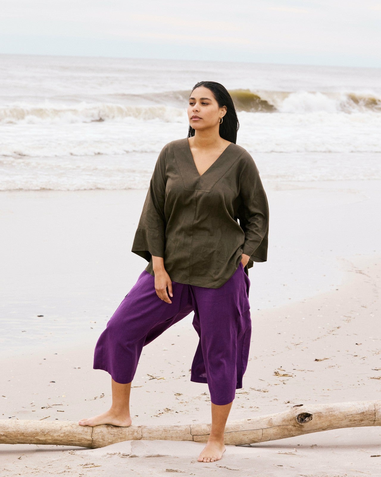 Elio V-Neck Linen Blend Top - Universal Standard