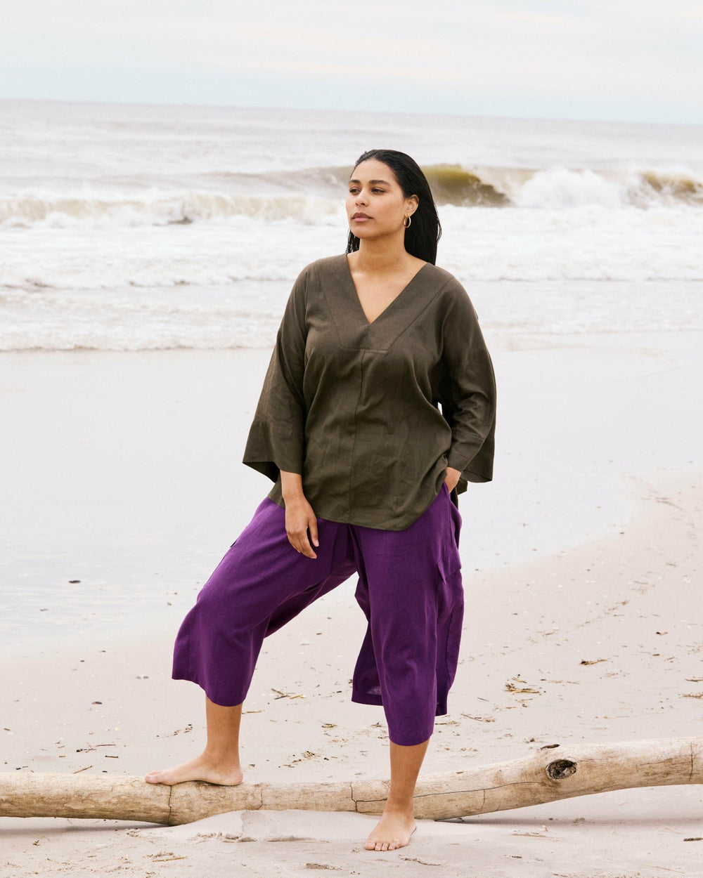 Elio V-Neck Linen Blend Top - Universal Standard