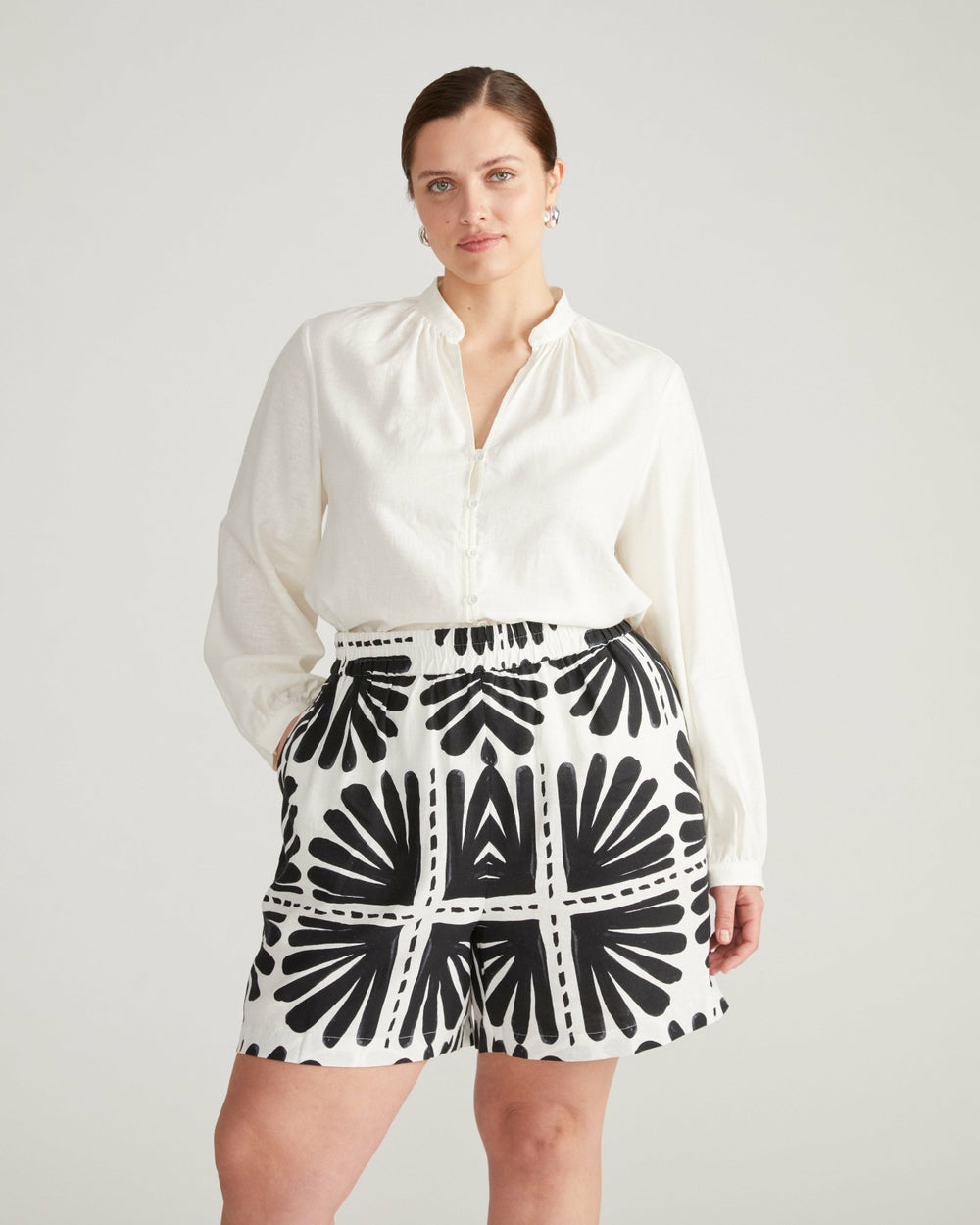 Juniper Linen Blend Easy Pull-On Shorts - Universal Standard