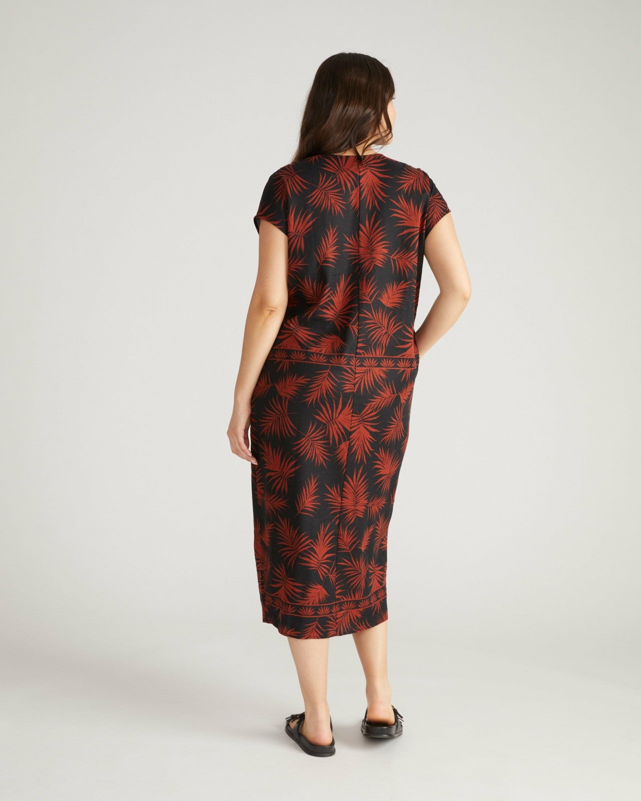 Cabana Linen Blend Kaftan - Universal Standard