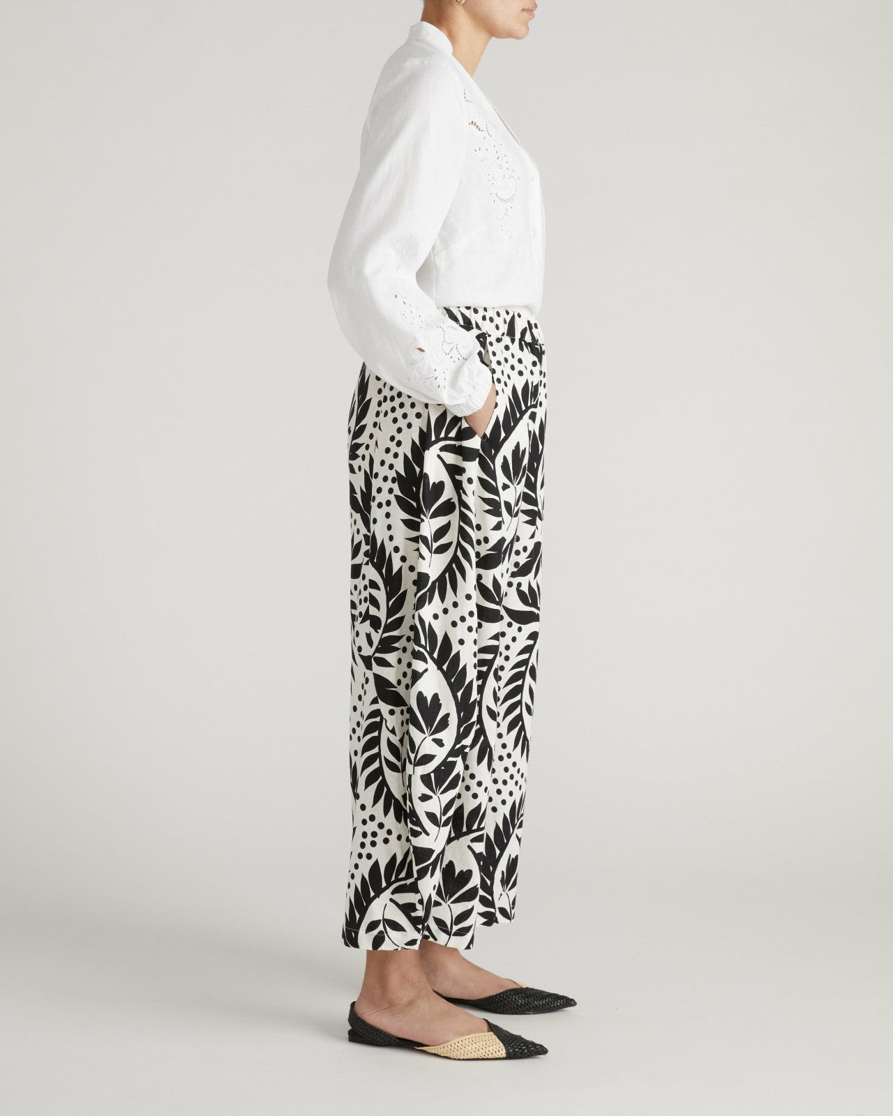 Cosma Barrel Leg Linen Blend Pants - Universal Standard