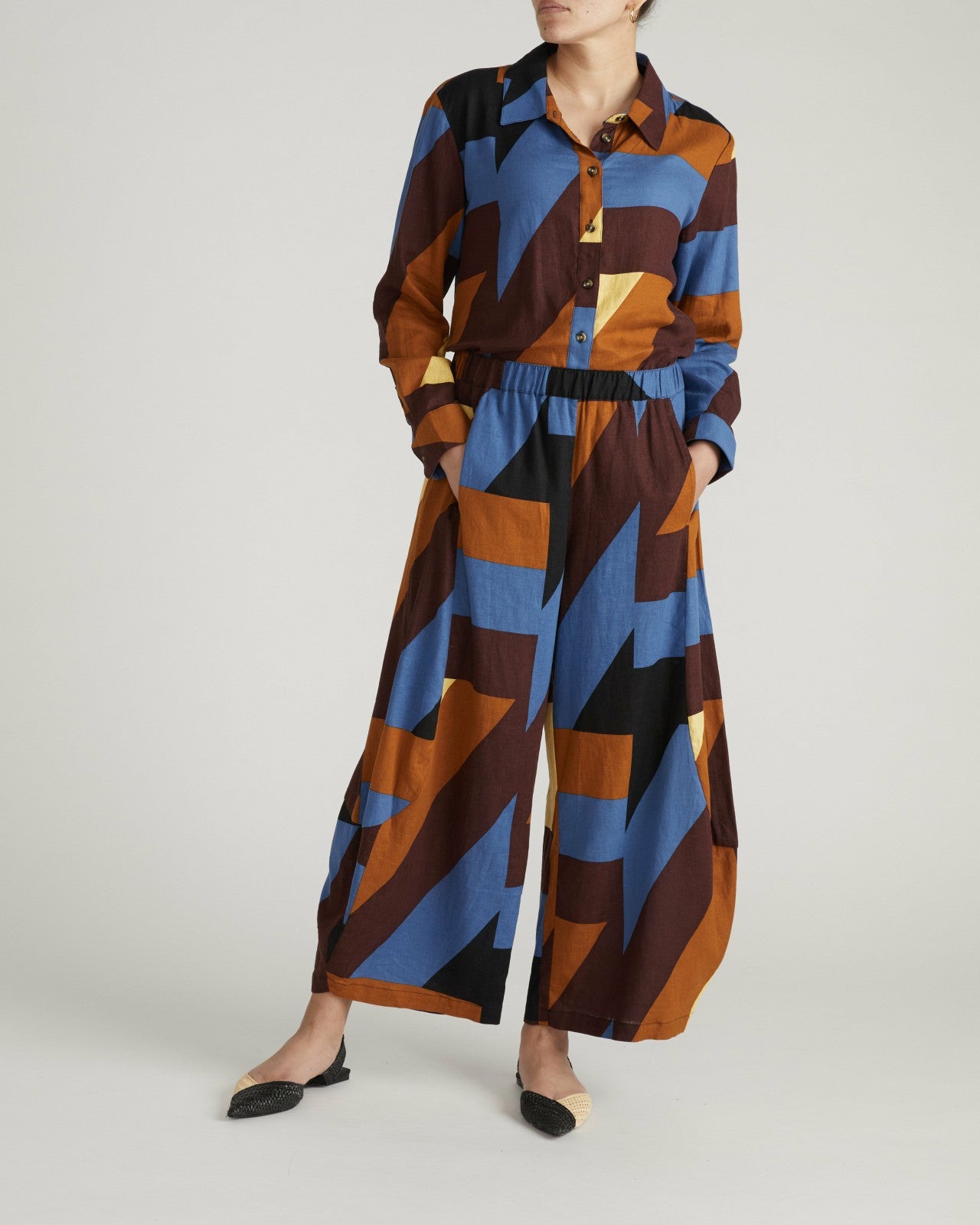 Cosma Barrel Leg Linen Blend Pants - Universal Standard