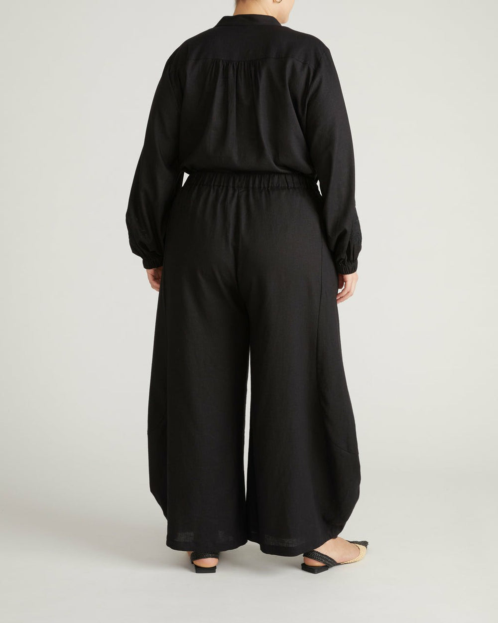 Cosma Barrel Leg Linen Blend Pants - Universal Standard