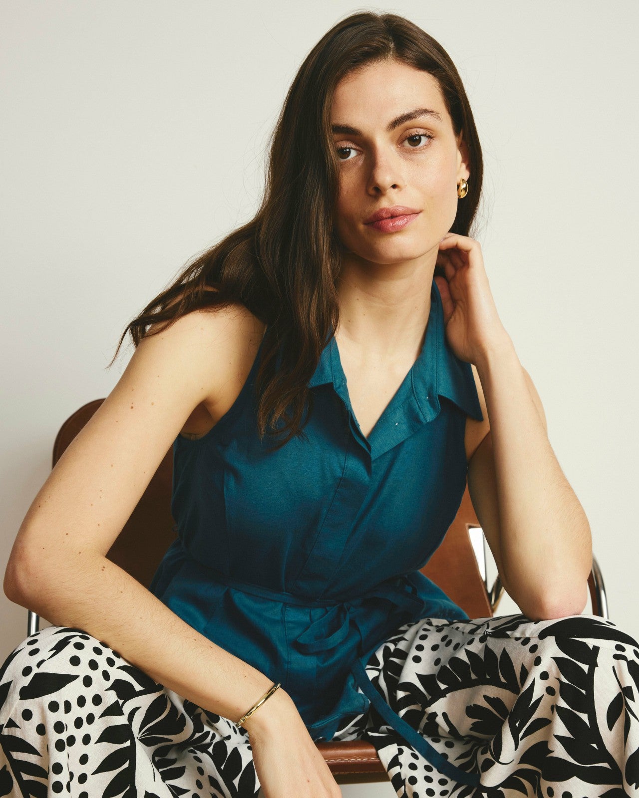 Adelaide Embroidered Sleeveless Linen Blend Shirt - Universal Standard