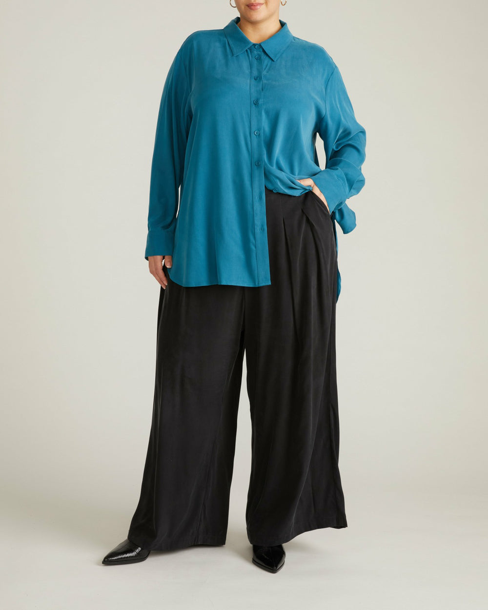 Cooling Stretch Cupro Artist Shirt - Universal Standard