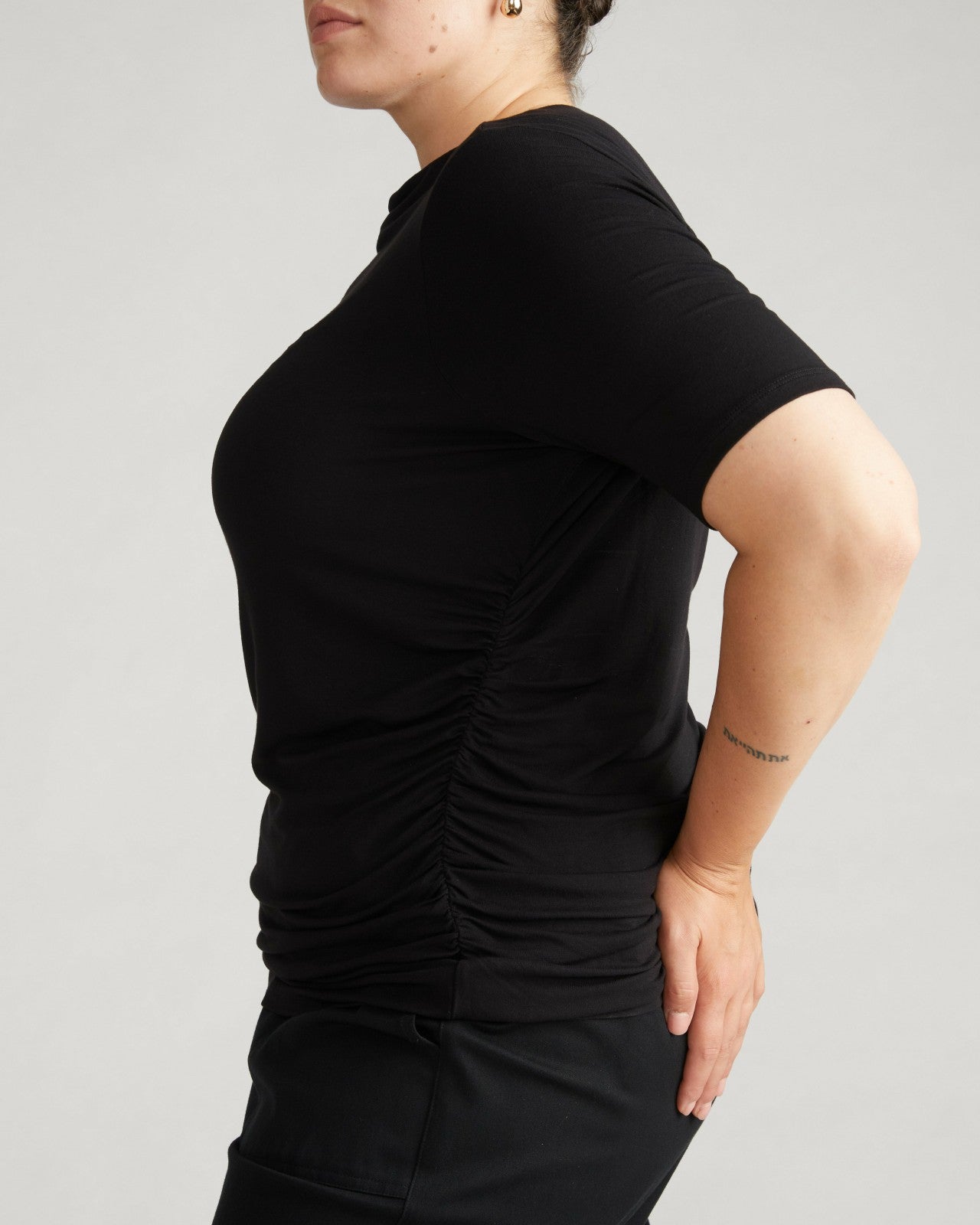 Louise Short Sleeve Liquid Jersey Top - Universal Standard