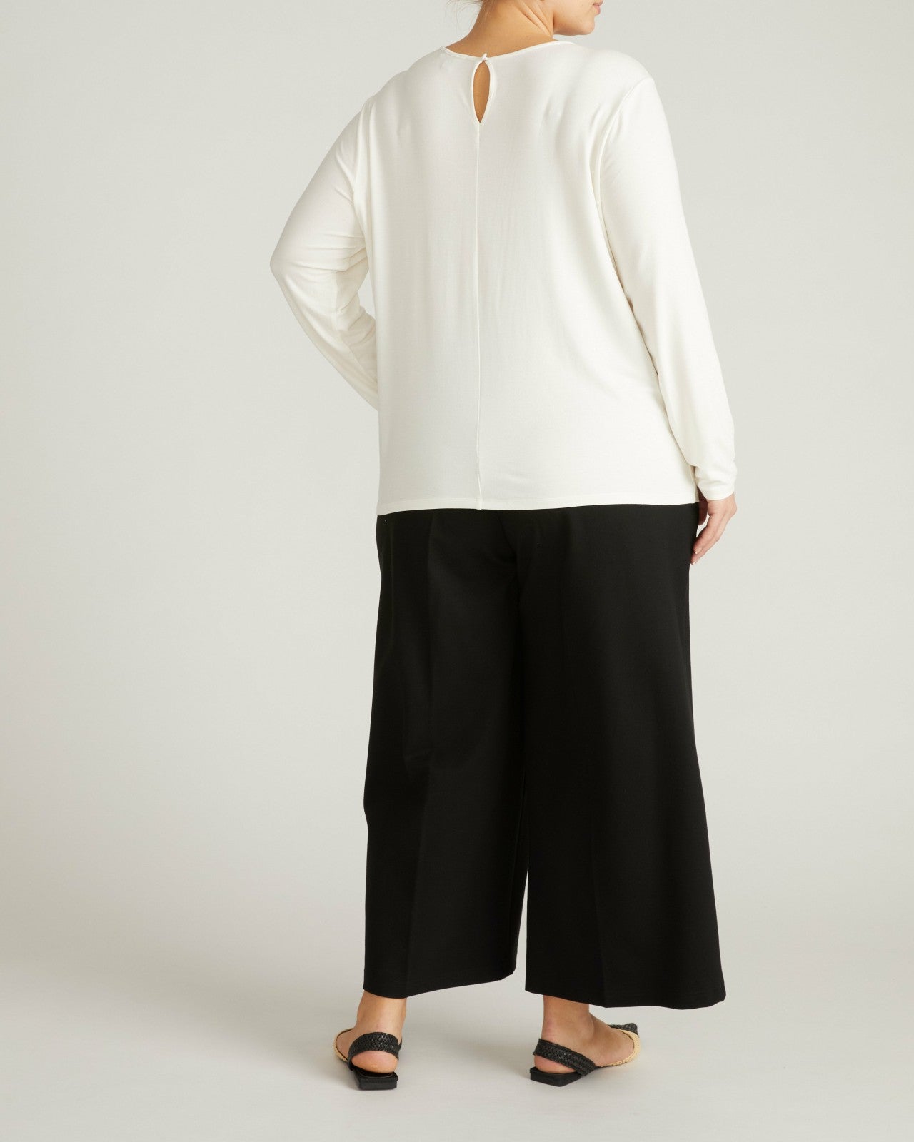 Joan Liquid Jersey Long Sleeve Top - Universal Standard