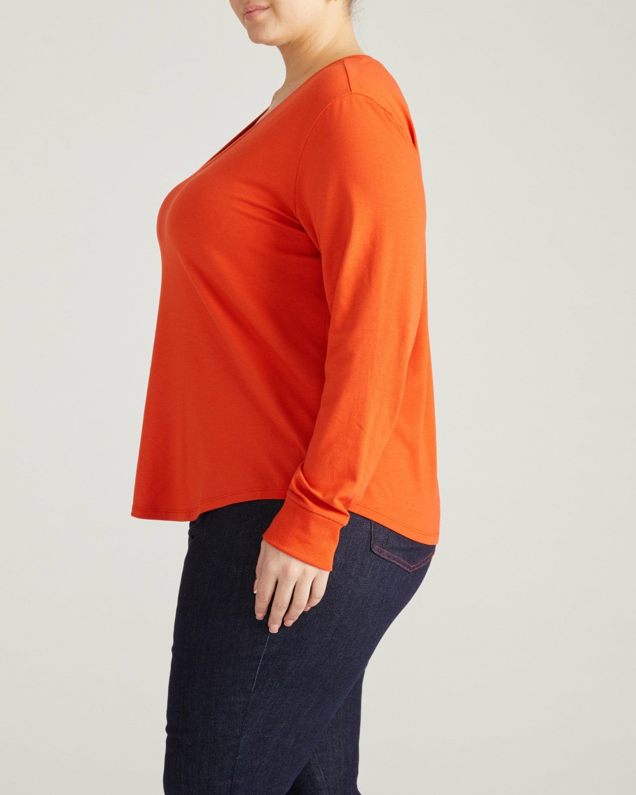 Long Sleeve V Rex - Universal Standard