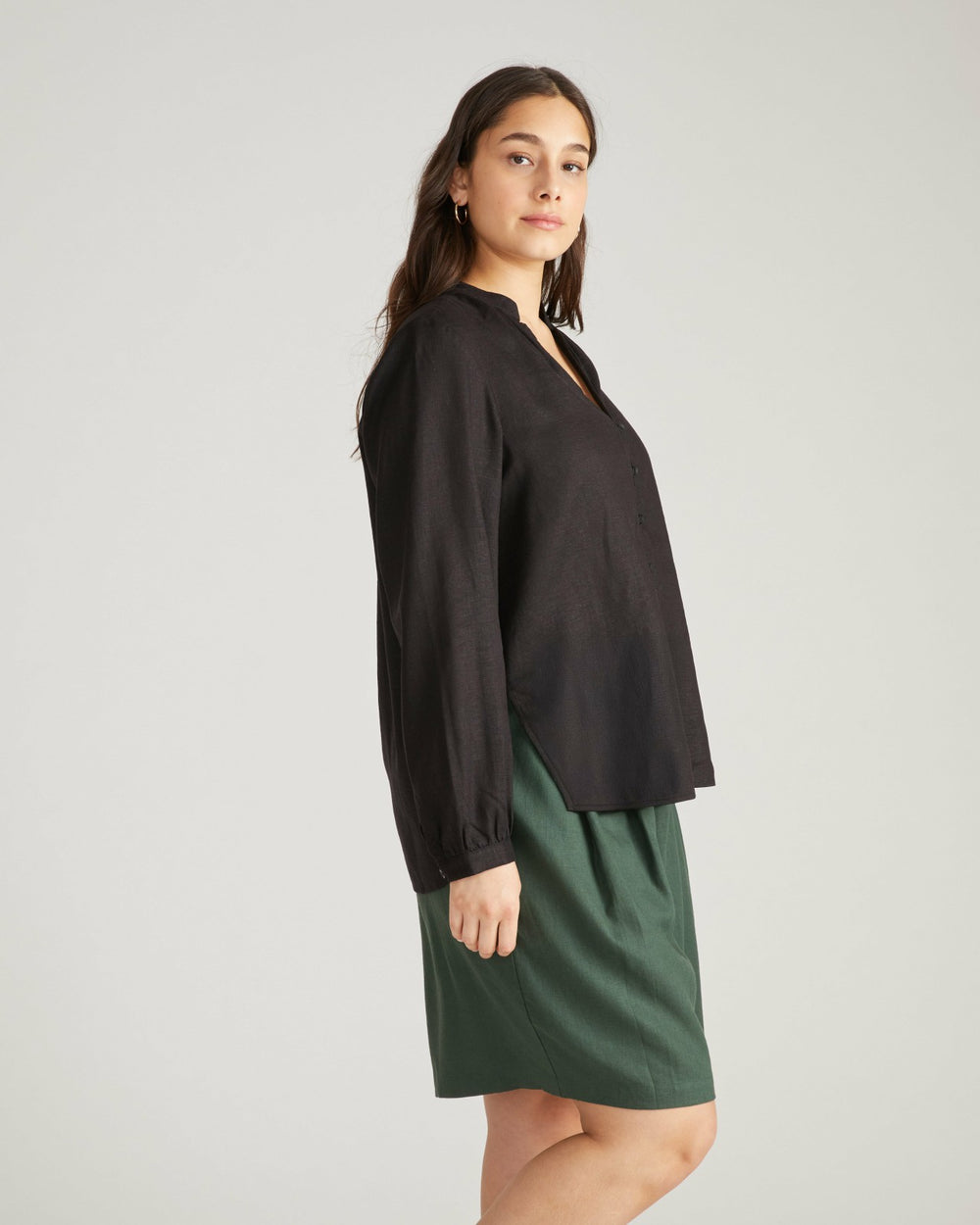 Avalon Linen Blend Blouse - Universal Standard
