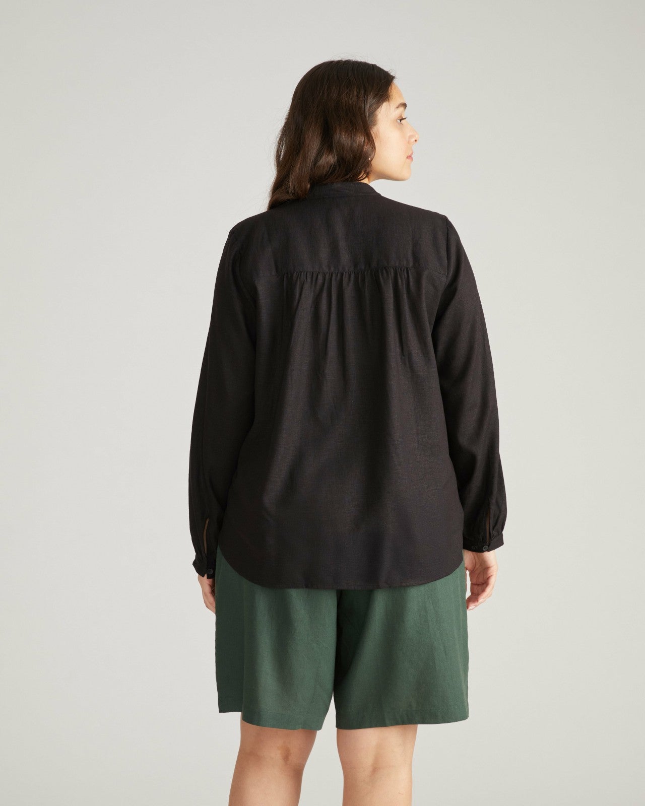 Avalon Linen Blend Blouse - Universal Standard