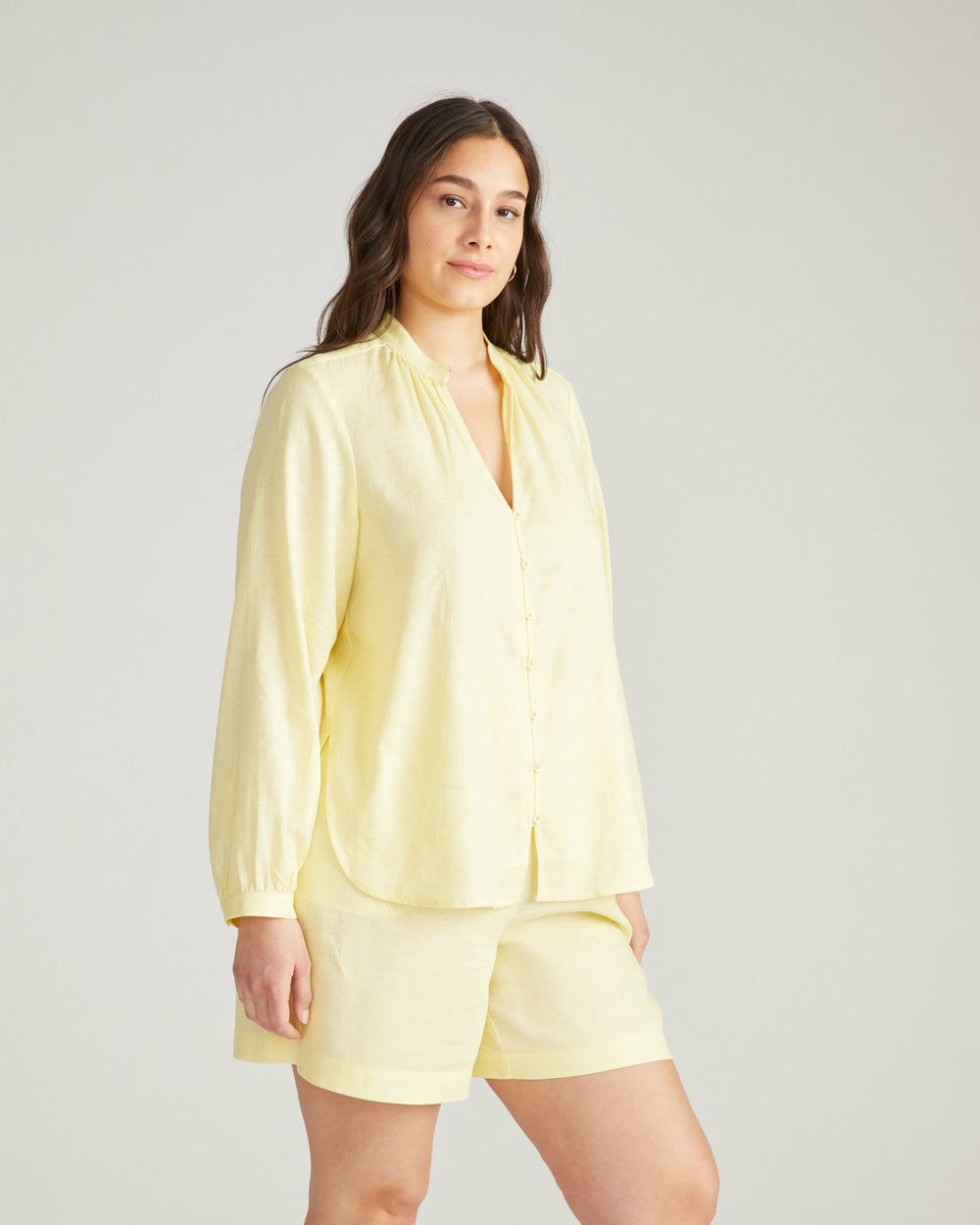 Avalon Linen Blend Blouse - Universal Standard