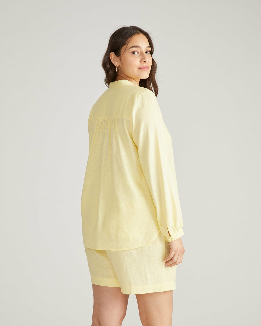 Avalon Linen Blend Blouse - Universal Standard