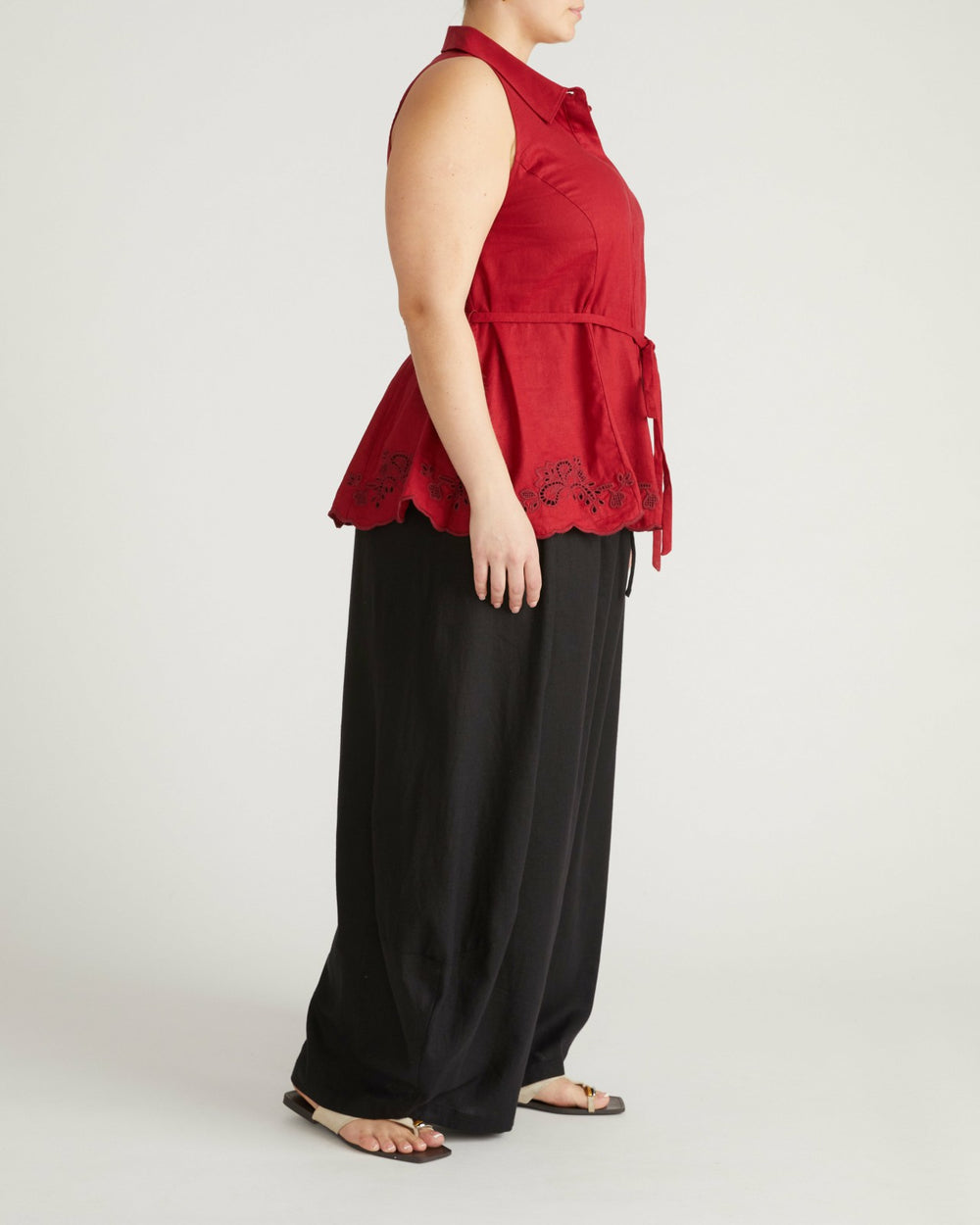 Adelaide Embroidered Sleeveless Linen Blend Shirt - Universal Standard