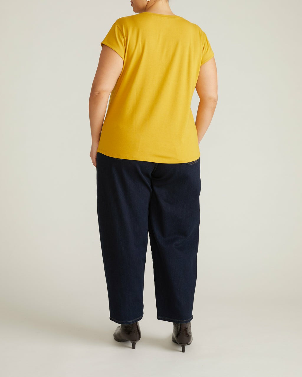 Ashley V Neck Cap Sleeve Tee - Universal Standard