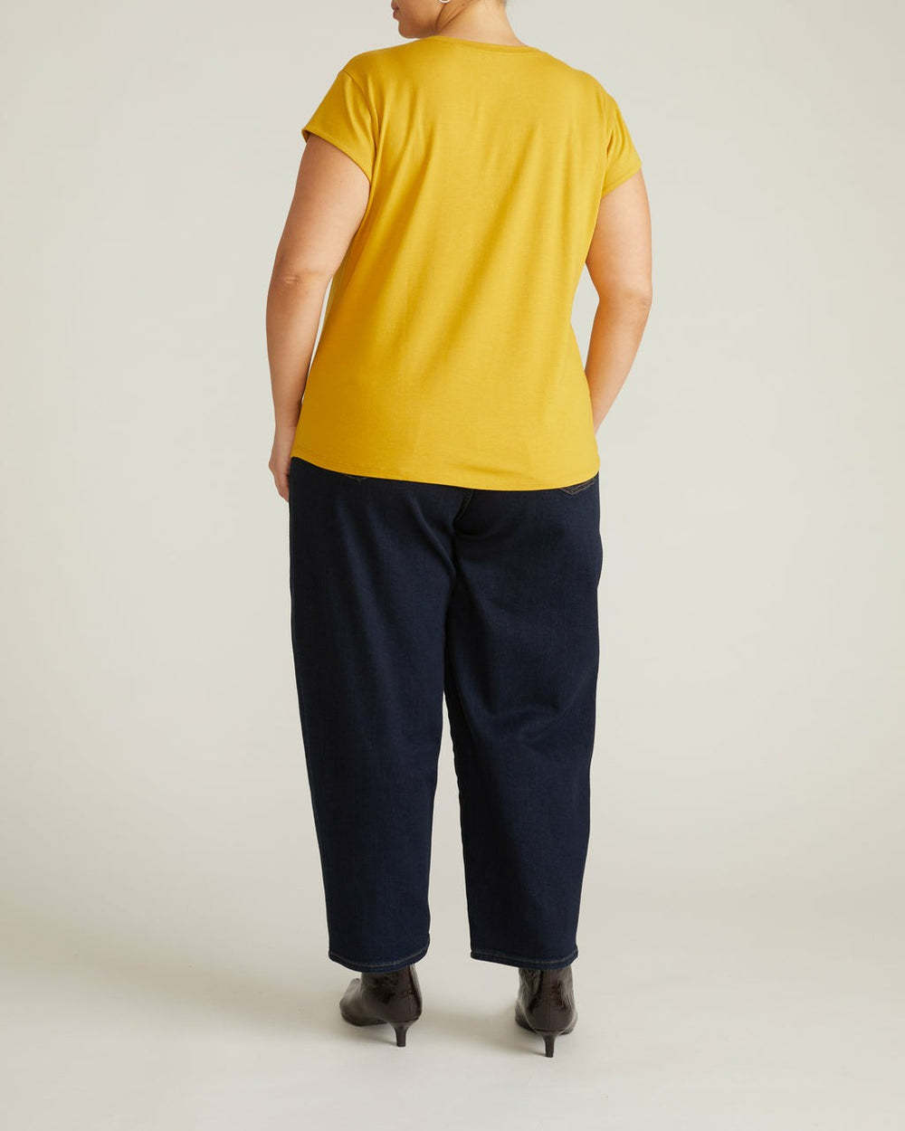 Ashley V Neck Cap Sleeve Tee - Universal Standard