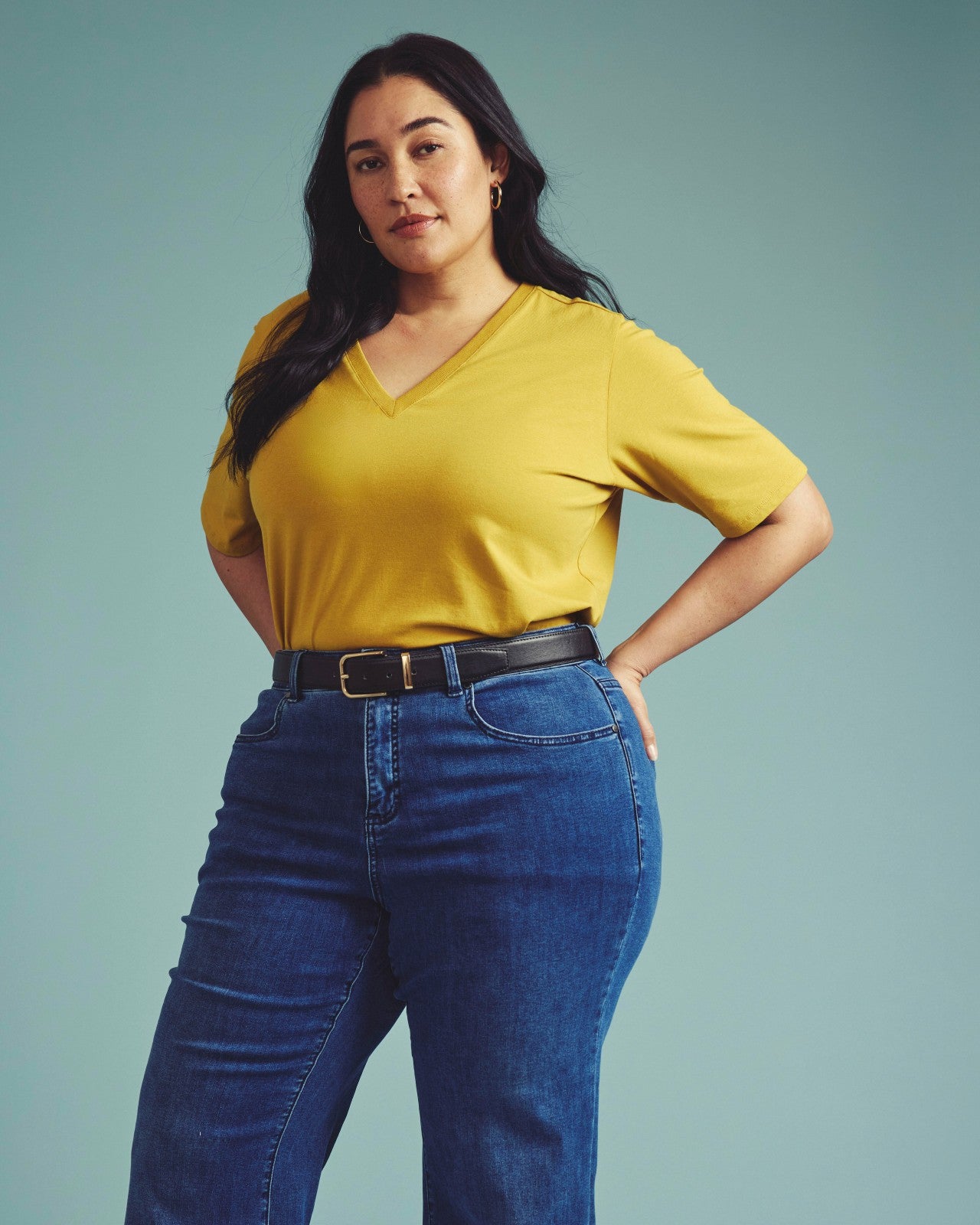 Maia Stovepipe Sleeve V Neck Tee - Universal Standard