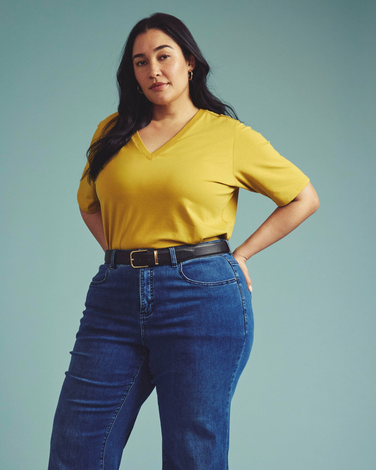 Maia Stovepipe Sleeve V Neck Tee - Universal Standard