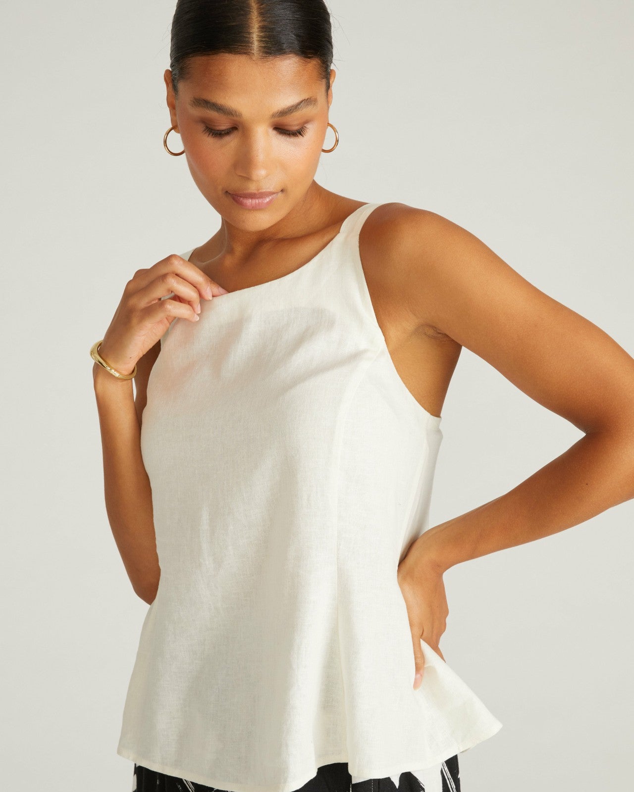 Kuki Sleeveless Linen Blend Top - Universal Standard