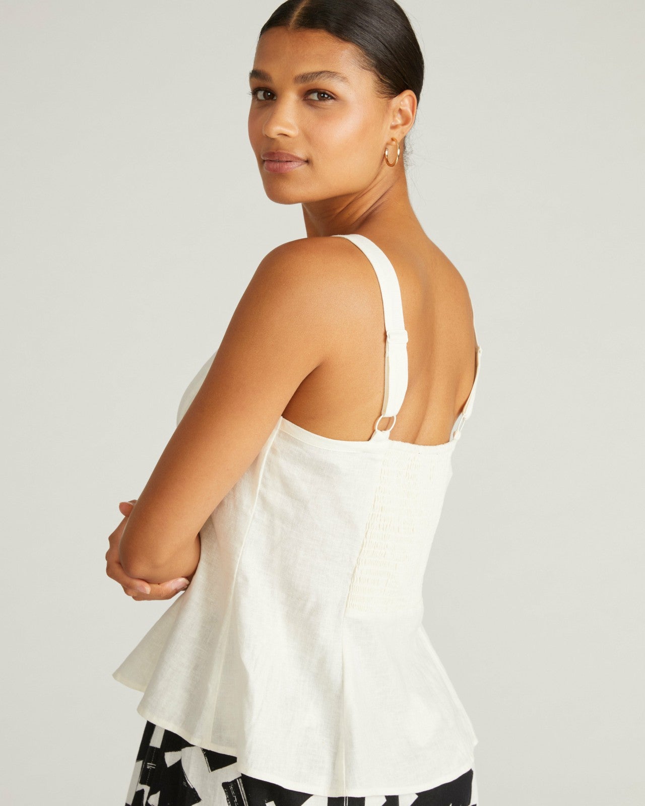 Kuki Sleeveless Linen Blend Top - Universal Standard