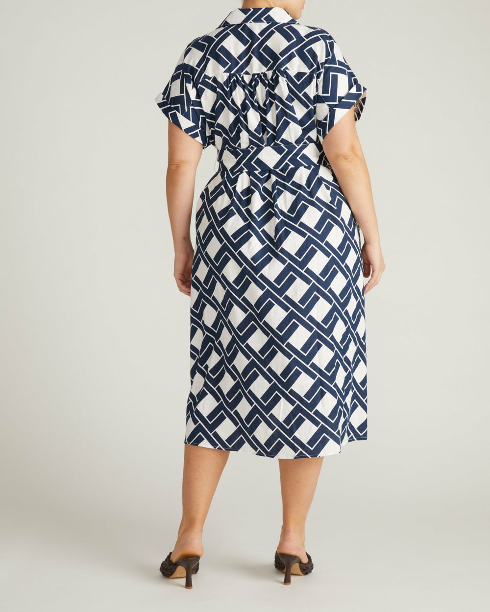 Sandy Stretch Linen Blend Shirtdress - Universal Standard