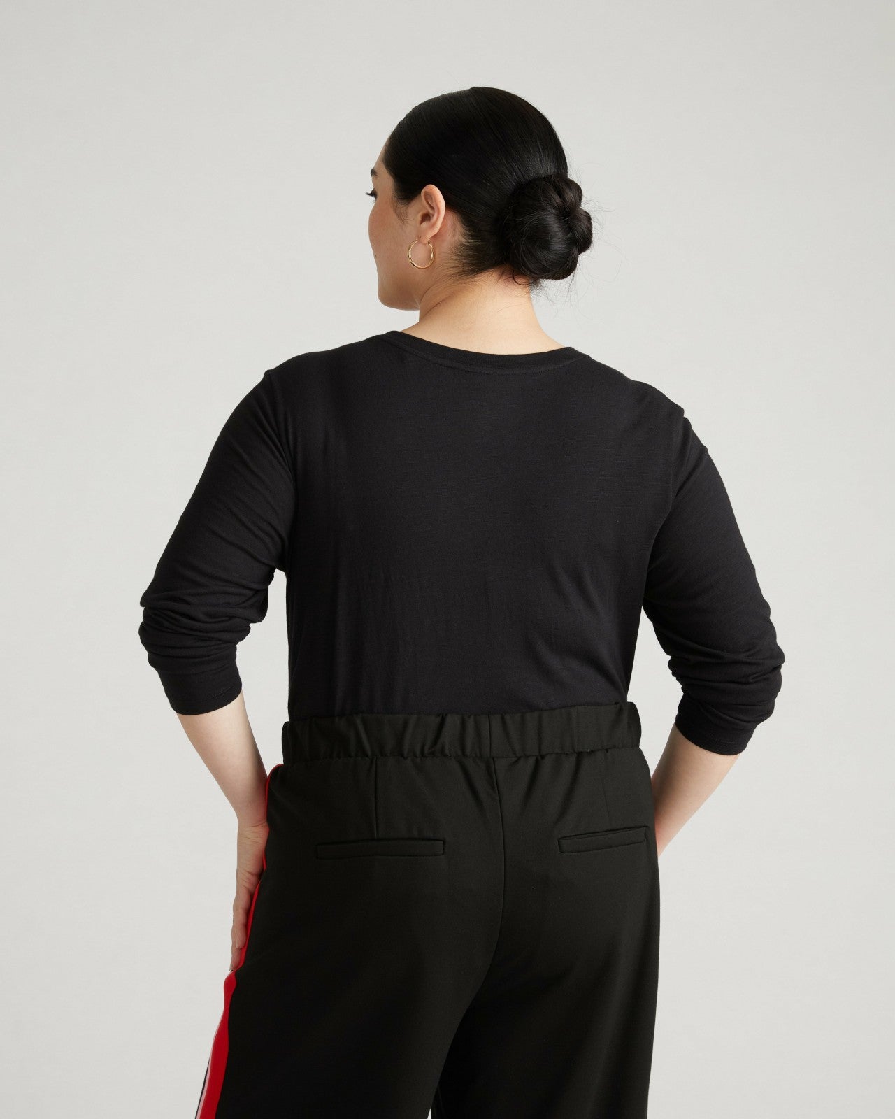 Light-As-Air Long Sleeve V Neck Tee - Universal Standard
