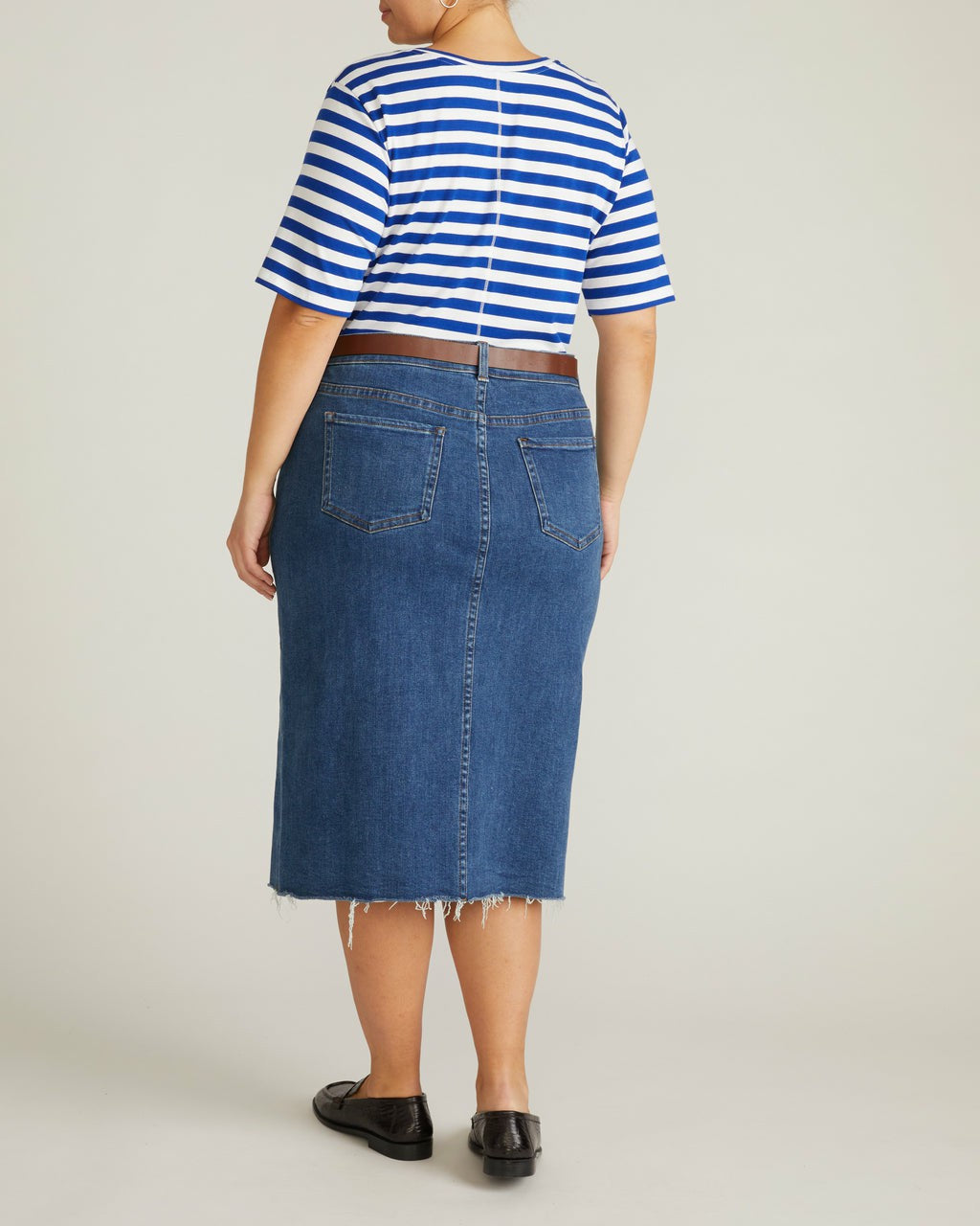 Maia Stovepipe Sleeve V Neck Tee - Universal Standard