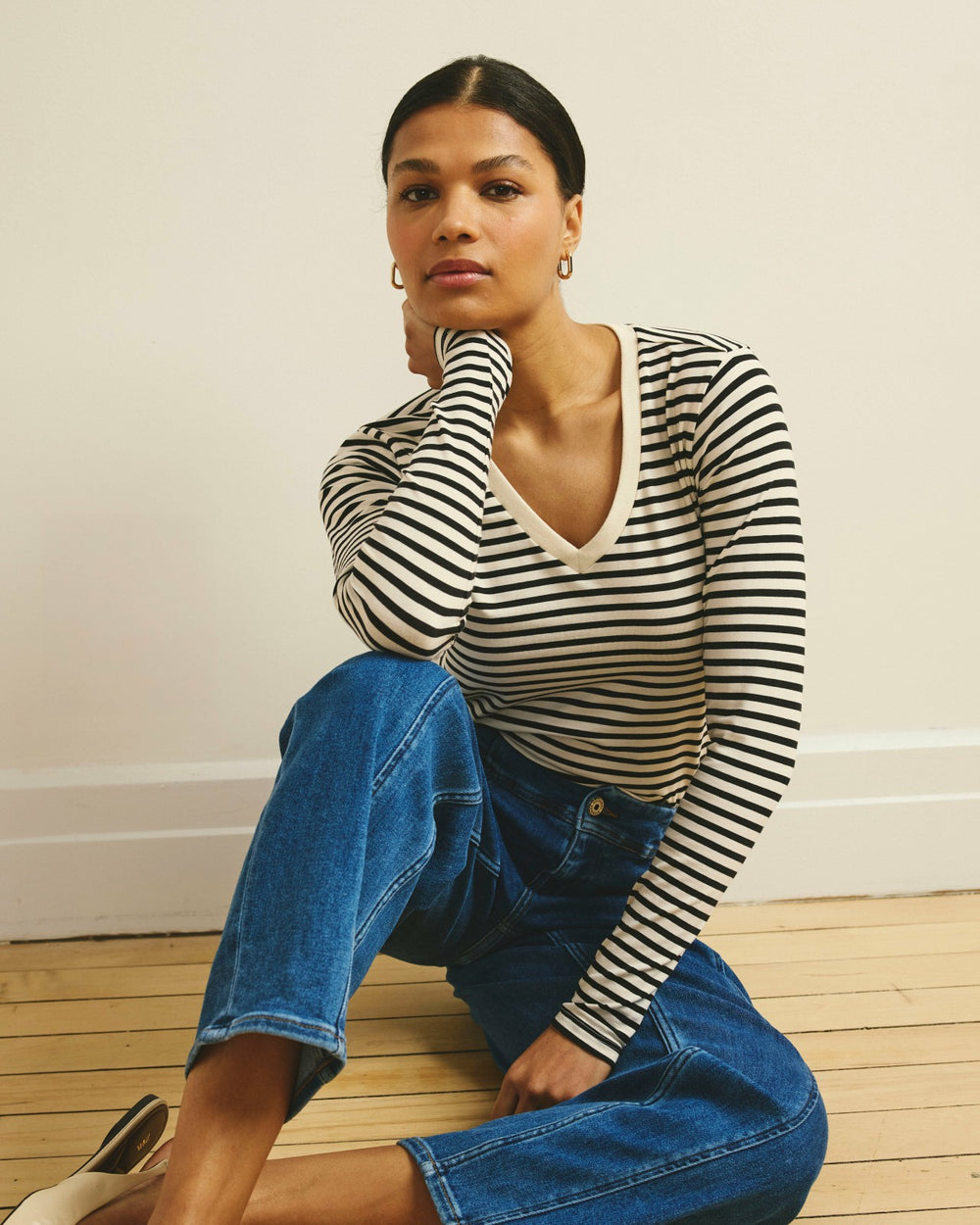 Long Sleeve V Rex - Universal Standard
