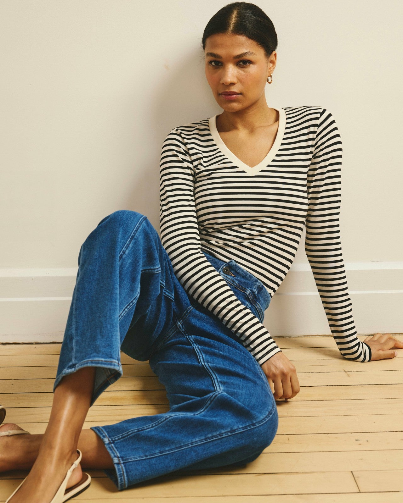 Long Sleeve V Rex - Universal Standard