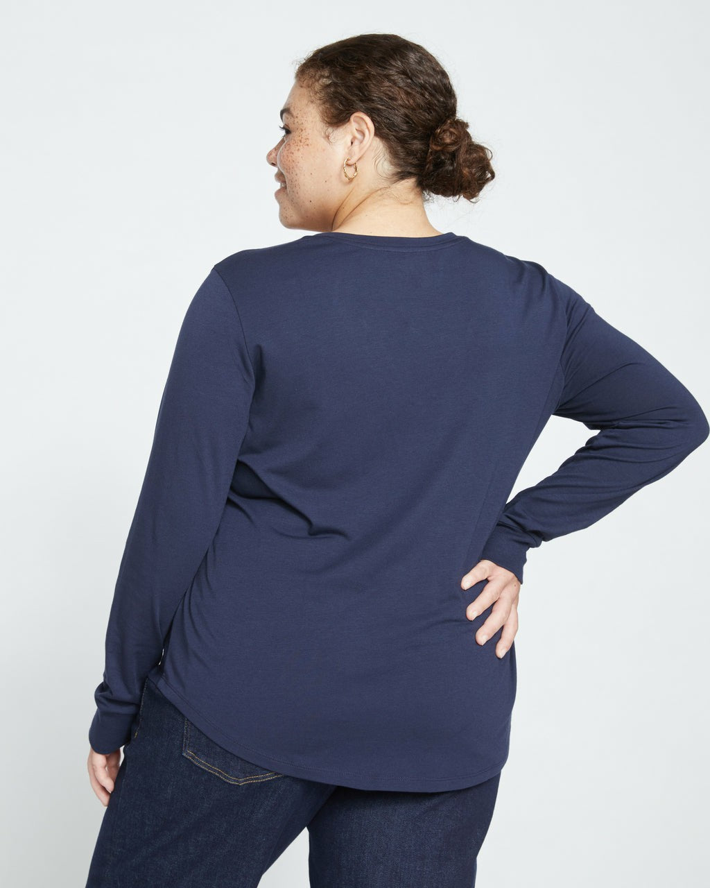 Long Sleeve V Rex - Universal Standard
