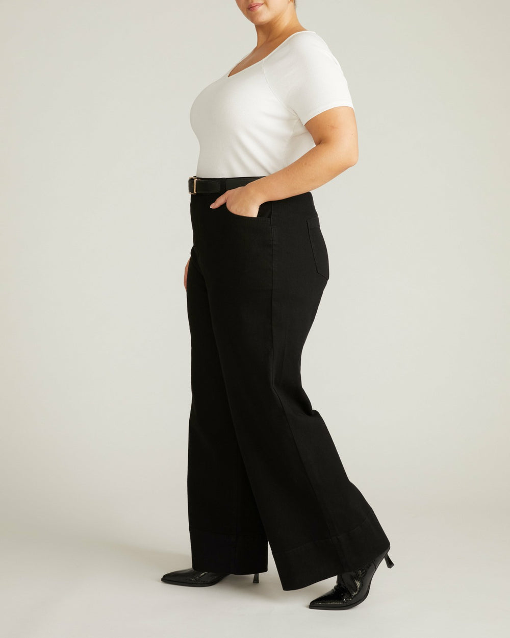 Carey Ribbed Sweetheart Tee - Universal Standard