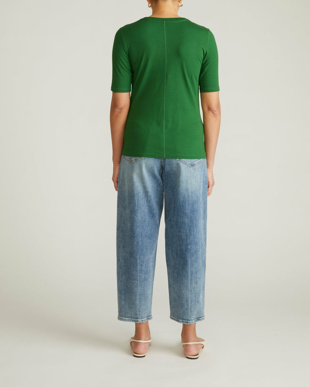 Maia Stovepipe Sleeve V Neck Tee - Universal Standard